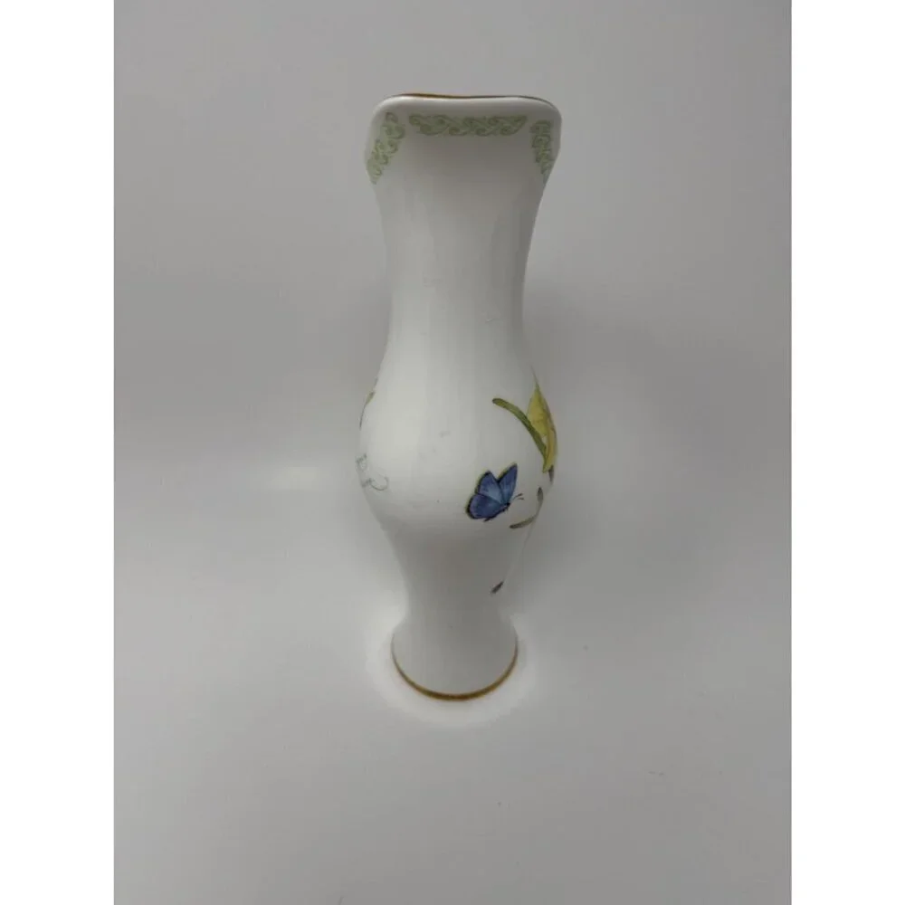 BRENDA WALTON'S Innisfree Royal Tara Vase/Pitcher Fine Bone Made in Ireland